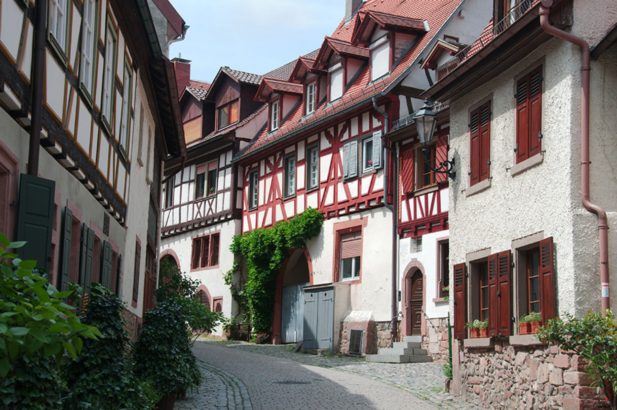 Altbau­sanierung bei Brückner Elektro und Trockenbau in Petersaurach